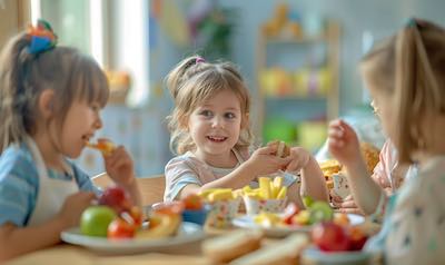 gesunde ernährung in der kita frühstücksszene